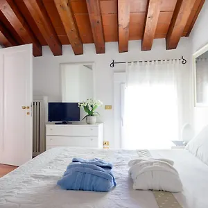 apartment-deluxe-isola-di-mezzo.hotelslidodijesolo.com/